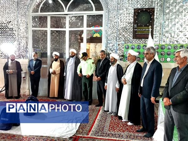 رزمایش مهر تحصیلی؛ اهدا ۲۰۰ بسته لوازم التحریر به دانش آموزان نیازمند