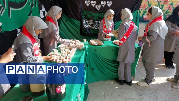 برپایی ایستگاه صلواتی در دبستان شهدای راه آهن ناحیه هفت