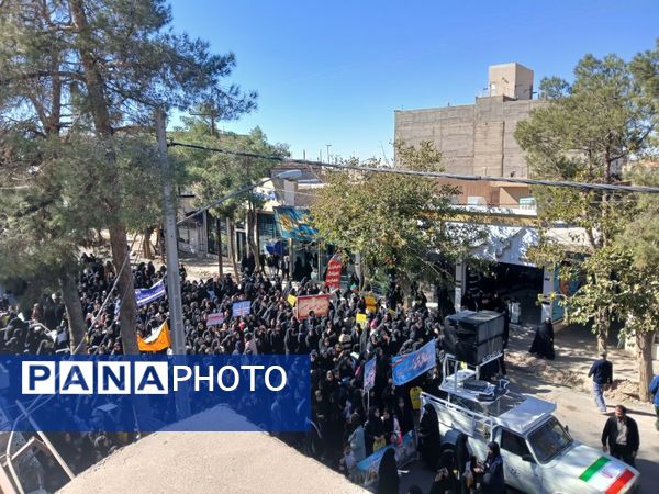 راهپیمایی پرشکوه مردم شهرستان خلیل‌آباد در سیزدهم آبان و گرامیداشت یوم‌الله ۱۳ آبان