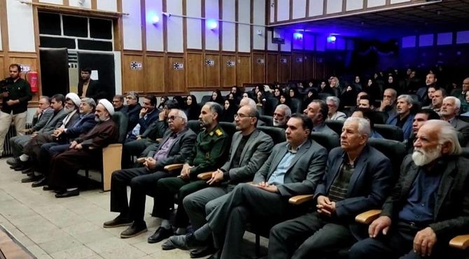 هفتمین شب شعر مسیر ولایت در ابرکوه