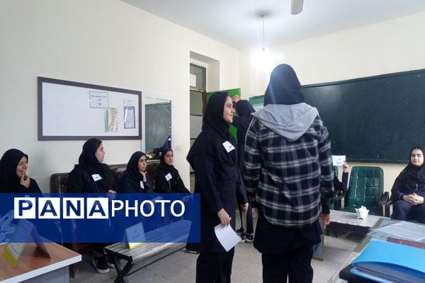 اجرای طرح مدام در دبیرستان عفت شهرستان پارس آباد 