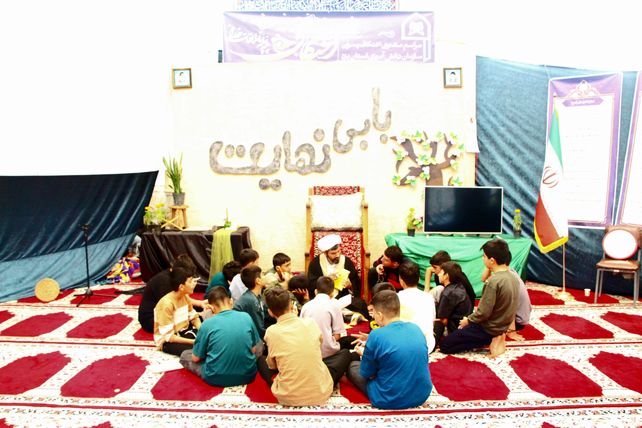 برگزاری حلقه‌های معرفتی صالحین در اعتکاف دانش‌آموزی فهرج