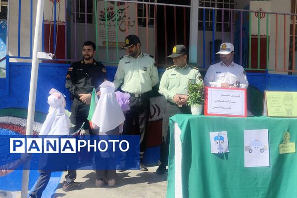 برگزاری مراسم هفته پدافند غیر عامل در دبستان‌ بنت‌الهدی فیروزکوه