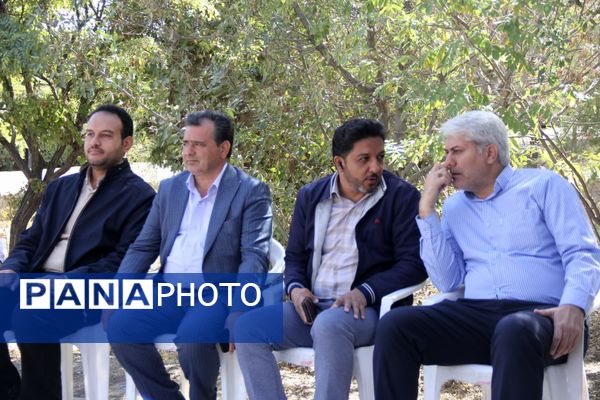 قصه‌گویی خنده‌ها و رؤیاها در دیار طلای سرخ 
