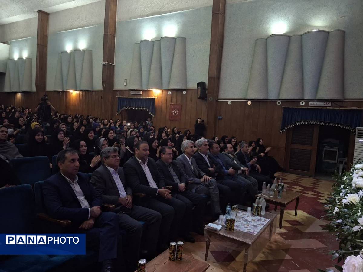 برگزاری ویژه برنامه نکوداشت مقام معلم در شهرستان کاشمر
