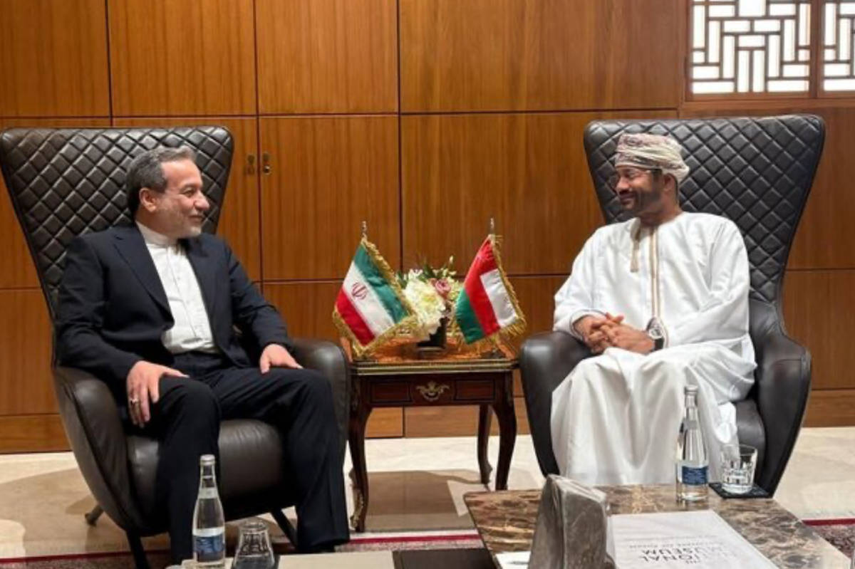 رایزنی وزیران خارجه ایران و عمان درباره موضوعات منطقه‌ای و بین‌المللی