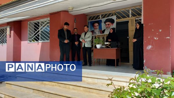 نواخته شدن زنگ سپاس معلم در دبیرستان زینبیه بلده