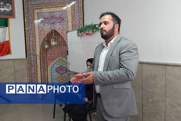  هفته پژوهش در مدرسه نرگس پردیس