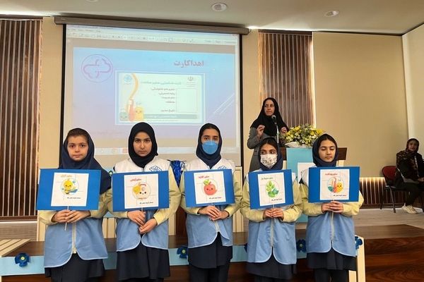 آغاز فعالیت سفیران سلامت در دبستان آرمینه مصلی‌نژاد مشهد