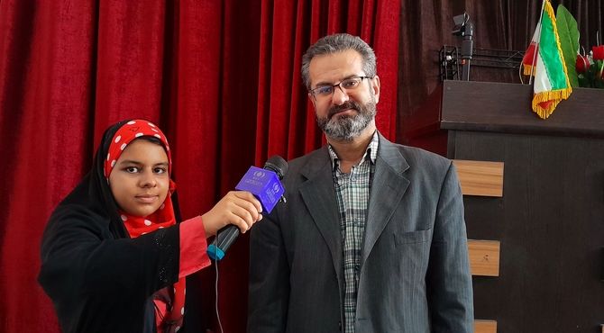 مراسم تجلیل از دانش آموزان برگزیده ناحیه ای مسابقات فرهنگی و هنری فردا