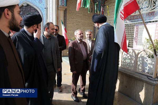 حضور وزیر آموزش و پرورش در جمع دانش‌آموزان معتکف