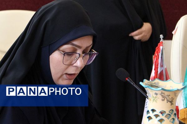 همایش بزرگداشت حافظ شیرازی در اداره آموزش و پرورش کهریزک