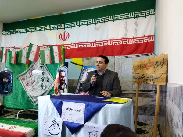 اعزام ۷۴ دانش‌آموز دختر از شهرستان به مناطق جنوب