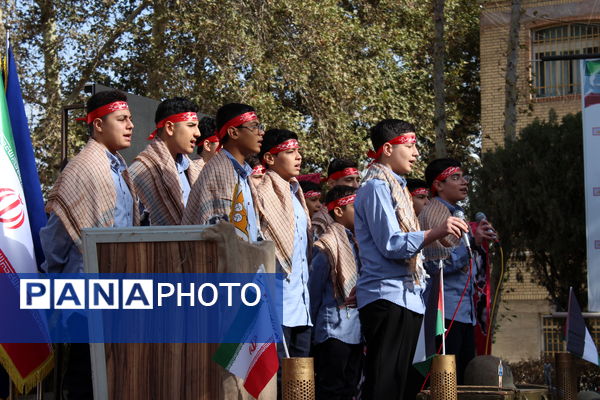 بزرگداشت شهدای دفاع مقدس در آموزش و پرورش ناحیه 4 کرج