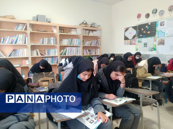 اجرای طرح مدادم در دبیرستان دخترانه امید 