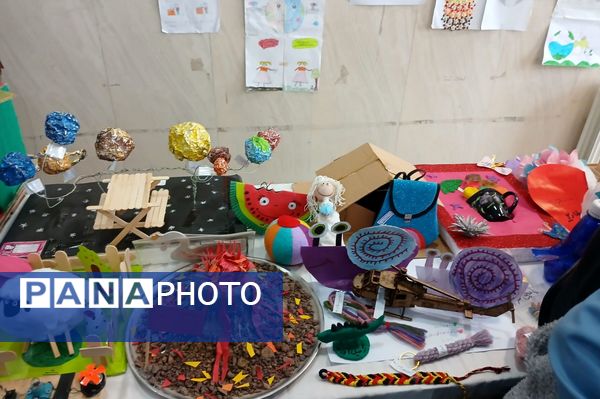 برپایی نمایشگاه هفته پژوهش در مدارس رباط‌کریم