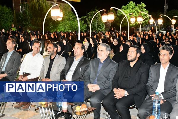هفته‌ای برای ستایش دانایی؛ جشن معلمان در تالار ملک برگزار شد