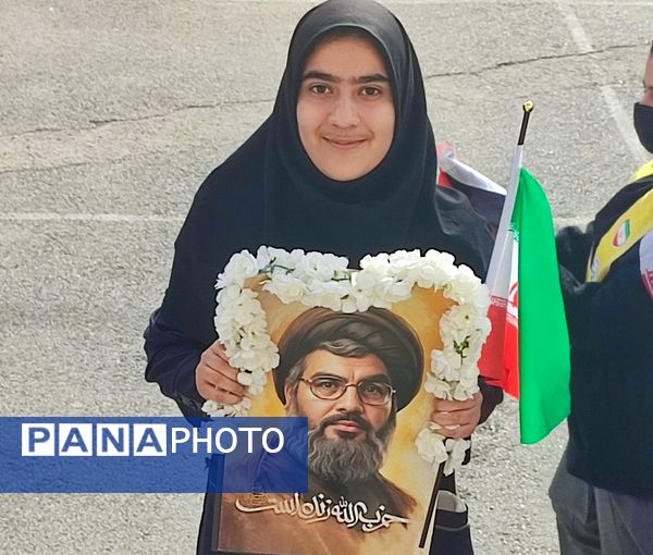 مراسم گرامیداشت شهدای مقاومت در دبیرستان گلشن آزادی مشهد