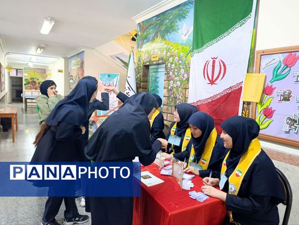 بیست‌وهشتمین دوره انتخابات شورای دانش‌آموزی در مدارس مرند 