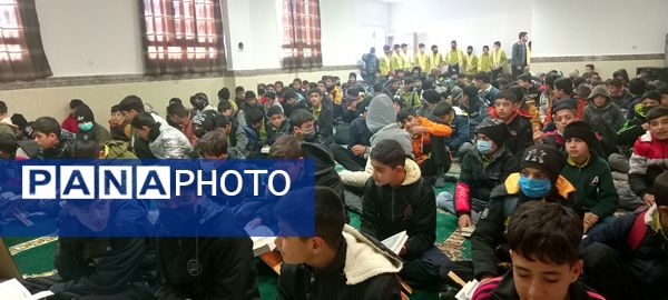 آیین معنوی انس با کلام‌الله در مدرسه شهید صادقی 