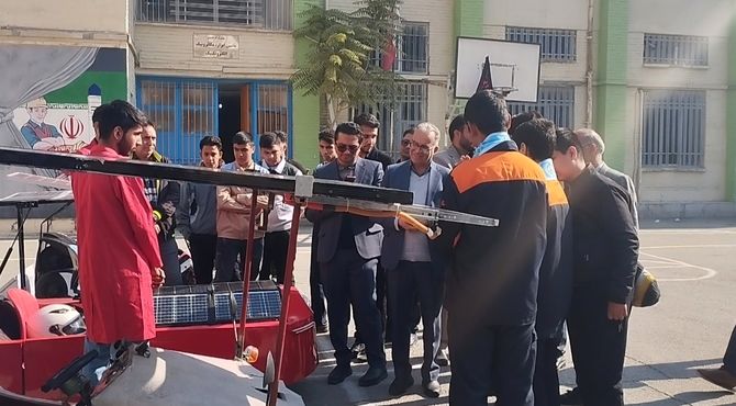 برگزاری مسابقات استانی خودروهای خورشیدی در هنرستان فنی مهدی زاده