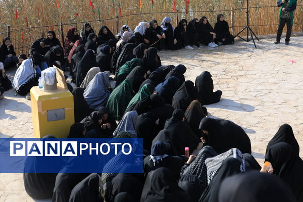 حال و هوای دختران هنرستانی قم در بازدید از یادمان‌های عملیاتی جنوب کشور