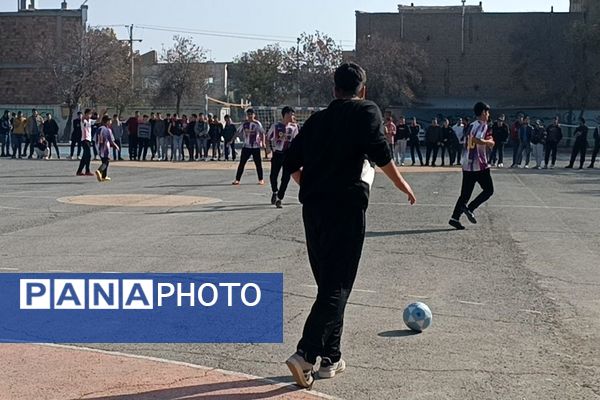 فینال مسابقات فوتسال المپیاد ورزشی درون مدرسه‌ای در نیشابور