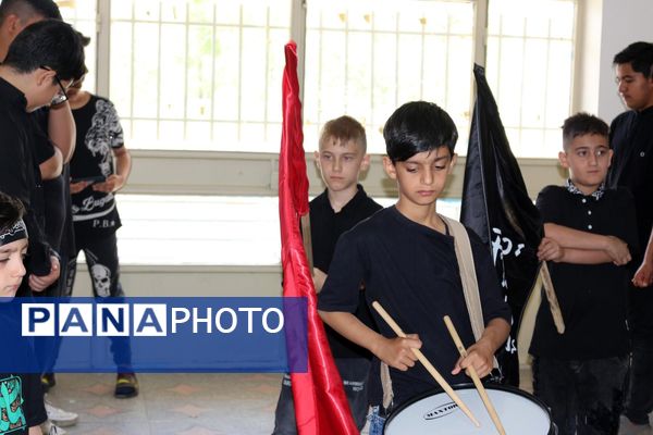 همایش احلی‌من‌العسل در شهرستان فیروزکوه 