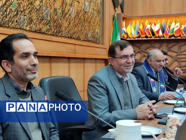 نشست هم‌اندیشی مسئولان سازمان دانش‌آموزی استان فارس روز دوم