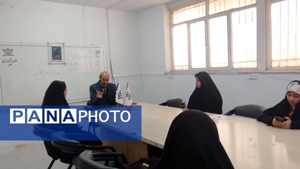 نشست خبرنگاران در شهرستان خلیل‌آباد 