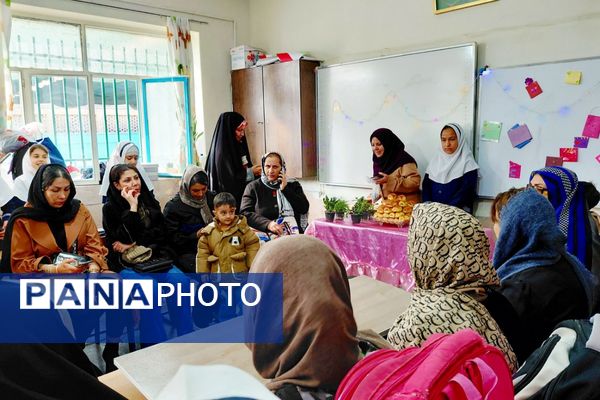 جشن ولادت بانوی دو عالم در دبستان وحیدکیهانی 