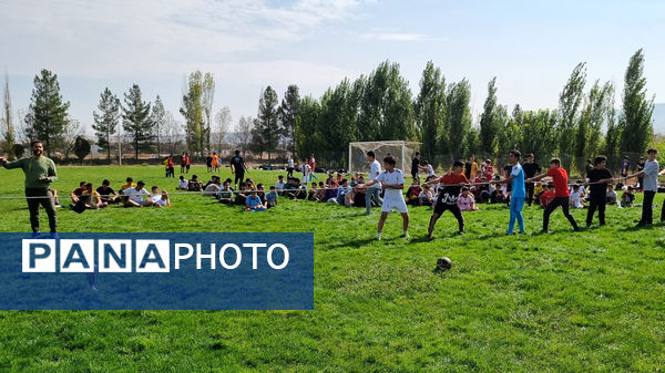 برگزاری آیین فعالیت‌های ورزشی درون مدرسه‌ای دبیرستان نمونه دولتی پژوهش آشخانه 