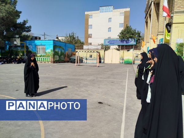 دانش‌آموزان مدرسه مهدی خدابنده با شهدا تجدید پیمان کردند