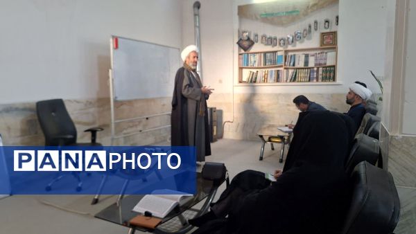 جلسه توانمندسازی معلمان پرورشی در مروست