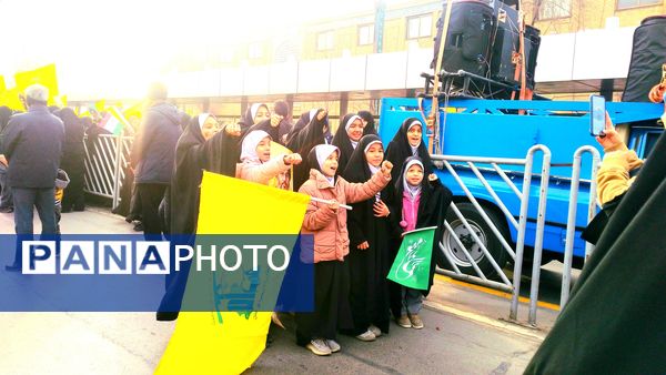 مراسم تشییع نمادین پیکر شهدای مقاومت در مشهد