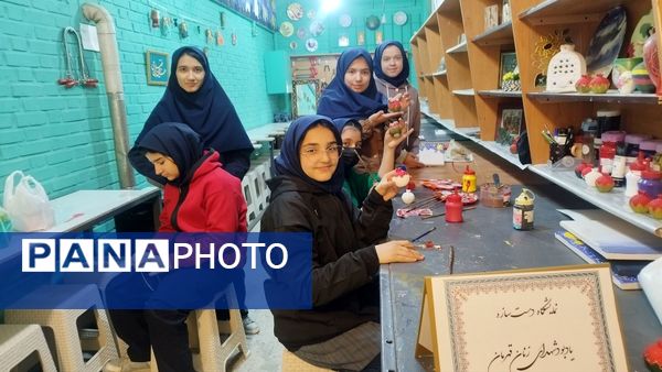 بازدید معاون آموزش متوسطه استان از دبیرستان شاهد تکتم ناحیه ۳ مشهد