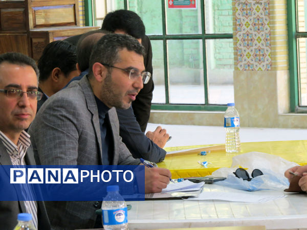 برپایی میز خدمت آموزش و پرورش خراسان شمالی