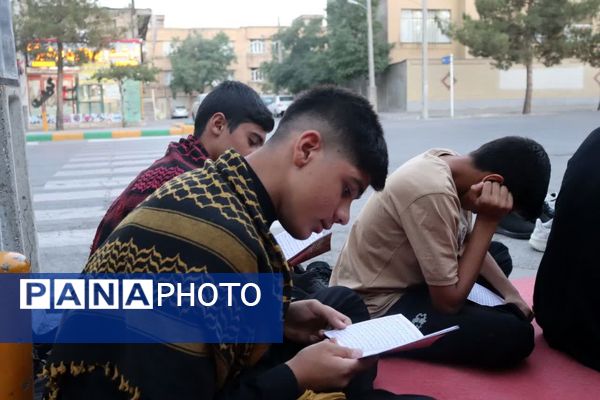 قرائت دعای زیارت عاشورا در شب های محرم در مسجد حضرت صاحب الزمان(عج)