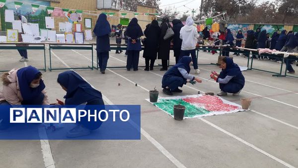 نمایشگاه دست‌ساخته‌های ورزشی و چالش عکس و لباس دوران کودکی و دلنوشته در مدرسه دخترانه ضحی ۲ شیروان
