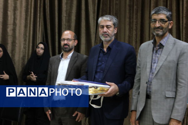 برگزاری مراسم تجلیل از دانش‌آموز خبرنگاران پانا و رتبه‌های برتر استانی فرهنگی و هنری در کاشان