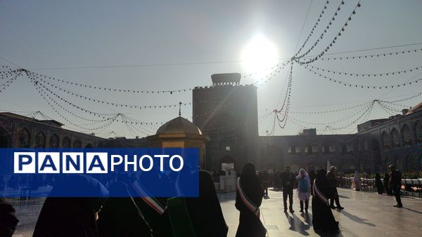 گرامیداشت هفته قرآن ، عترت و نماز در دبیرستان شاهد تکتم 