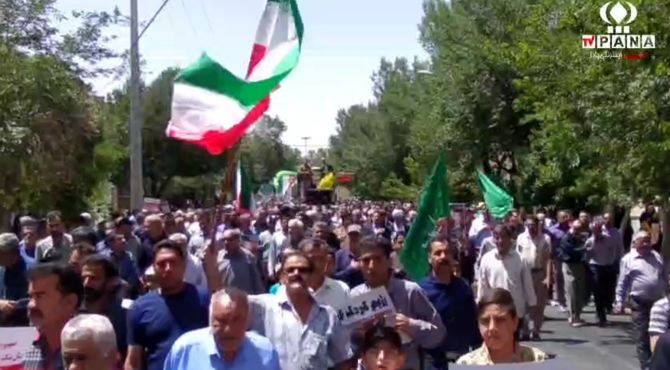 تشییع پیکر شهید مدافع وطن «محمدامین صدری» در شهرضا 