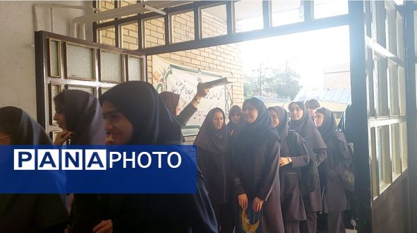  آغاز سال تحصیلی در دبیرستان فرزانگان‌ یک ناحیه 2 شیراز