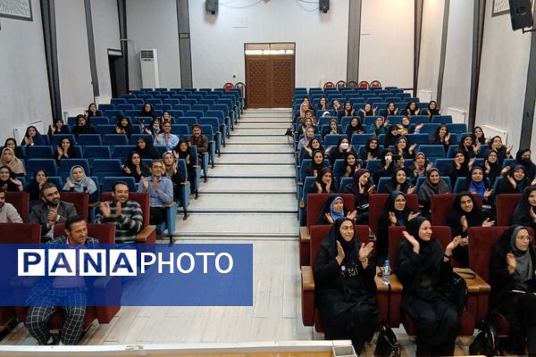  کارگاه آموزشی نحوه تعامل با دانش‌آموزان و بازی‌های گروهی در باقرشهر 