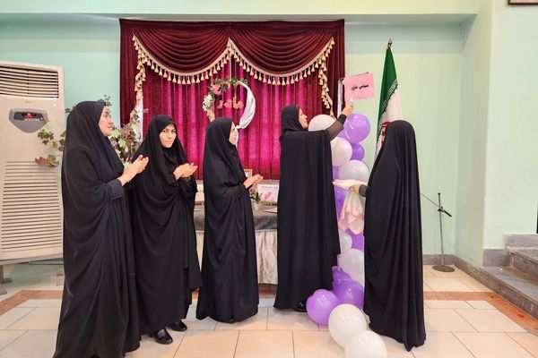 همایش گفتمان سازی الگوی سوم زن مسلمان و کنشگری جمعیت در تبریز