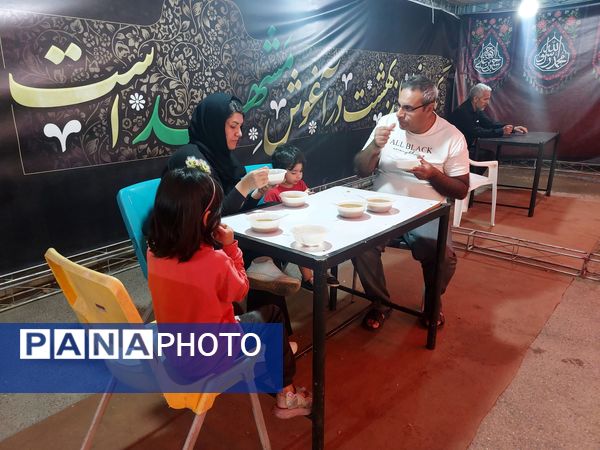 برپایی موکب پذیرایی آموزش و پرورش ناحیه 2 از زائران پیاده رضوی