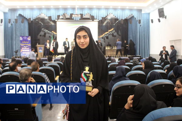 همایش تجلیل از برترین‌های کنکور سراسری 1403 استان بوشهر