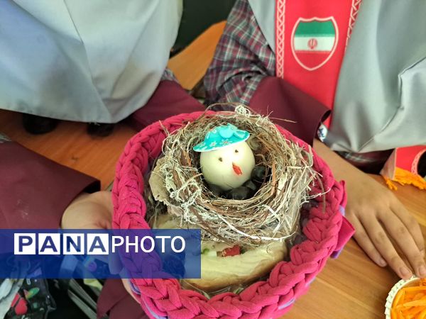 جشن روز جهانی تخم مرغ در دبستان دخترانه الزهرا یزد