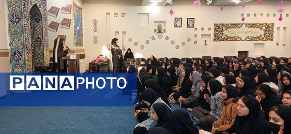 مراسم شهادت حضرت فاطمه زهرا(س) در دبیرستان شهید تیمسار فلاحی 