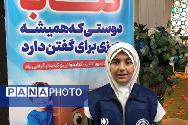 ایجاد غرفه‌های کتاب توسط دانش‌آموزان به مناسبت هفته کتاب و کتابخوانی در ناحیه دو شهرری 